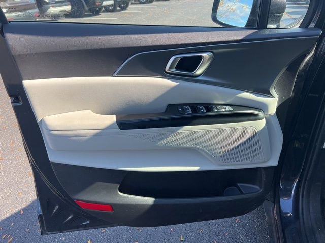 Certified 2024 Kia Carnival LX image 27