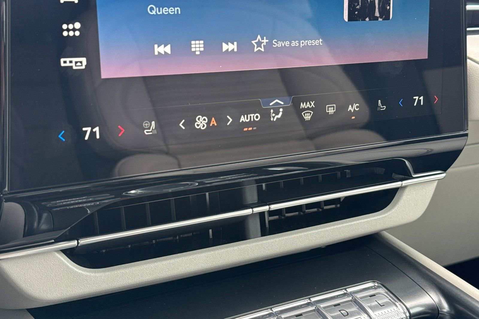 New 2026 Lincoln Nautilus Reserve image 18