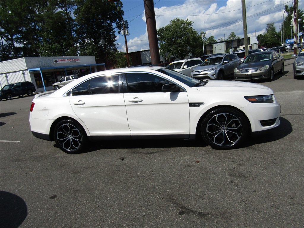 Used 2016 Ford Taurus SHO w/ Equipment Group 401A AWD/4WD image 8