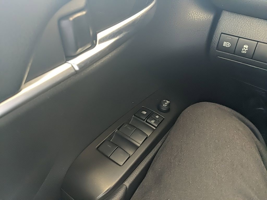 Used 2023 Toyota Camry SE w/ Cold Weather Package image 26