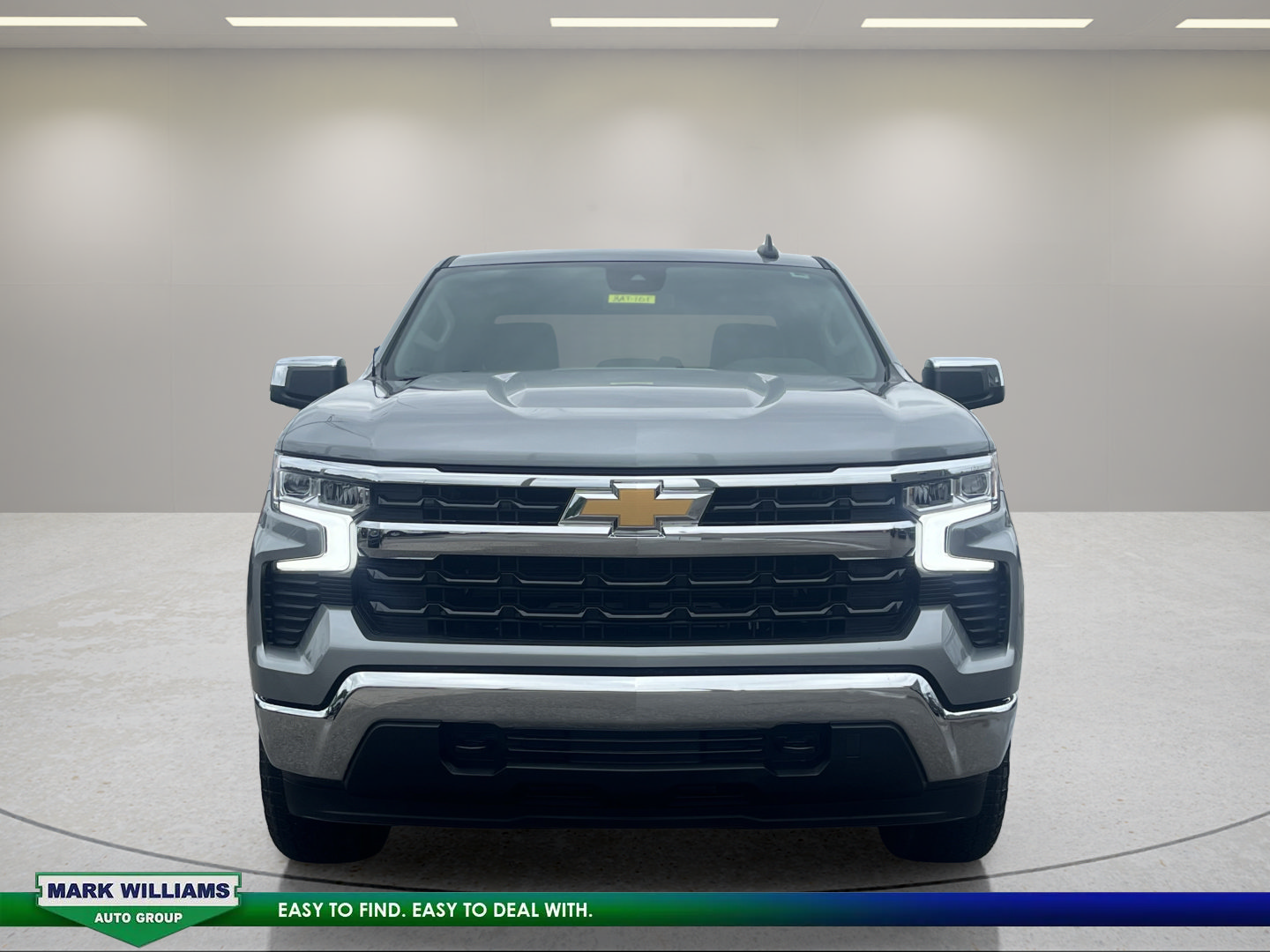 Used 2024 Chevrolet Silverado 1500 LT AWD/4WD image 2