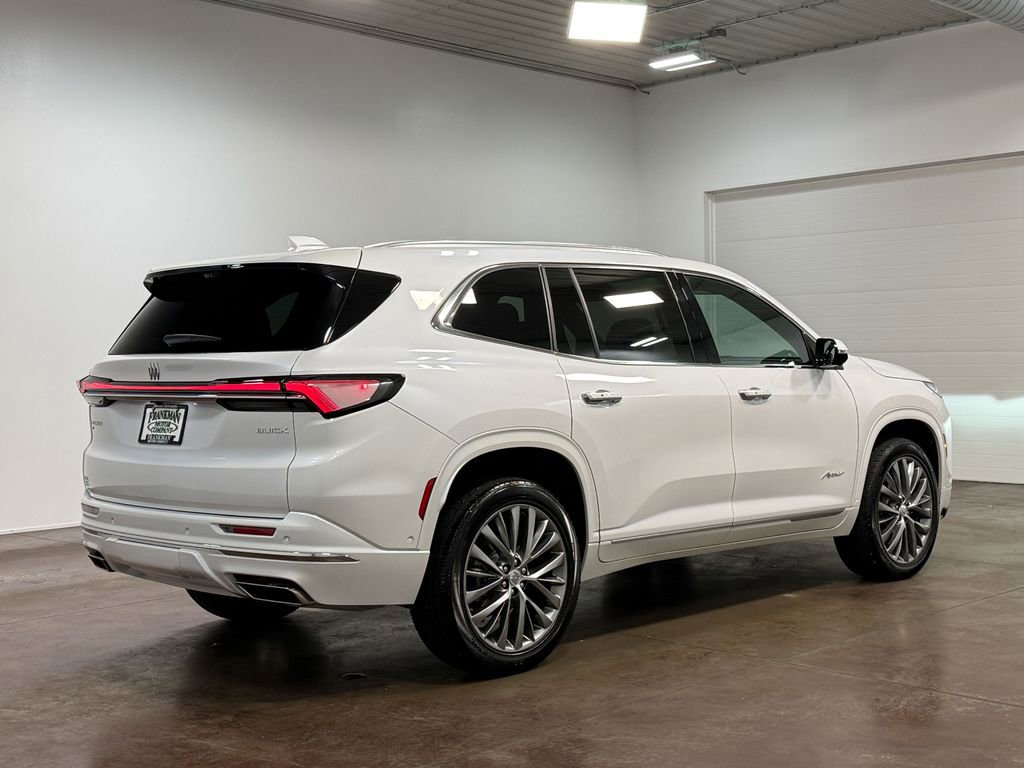 Used 2025 Buick Enclave Avenir w/ Super Cruise Package AWD/4WD image 5