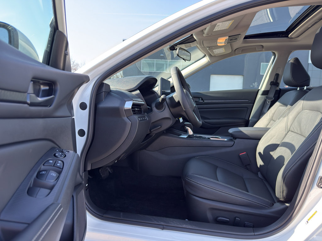 New 2026 Nissan Altima 2.5 SV image 11