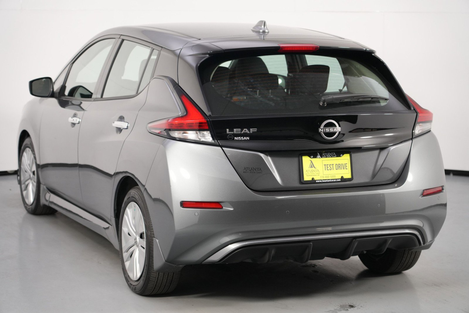 Used 2025 Nissan Leaf S image 42