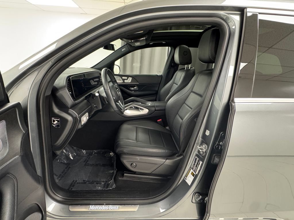 Used 2020 Mercedes-Benz GLS 450 4MATIC image 10