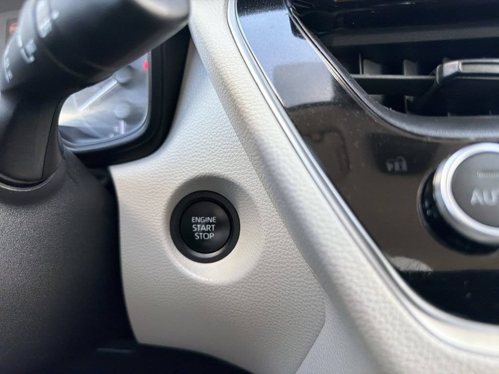 Used 2024 Toyota Corolla Cross LE FWD image 26
