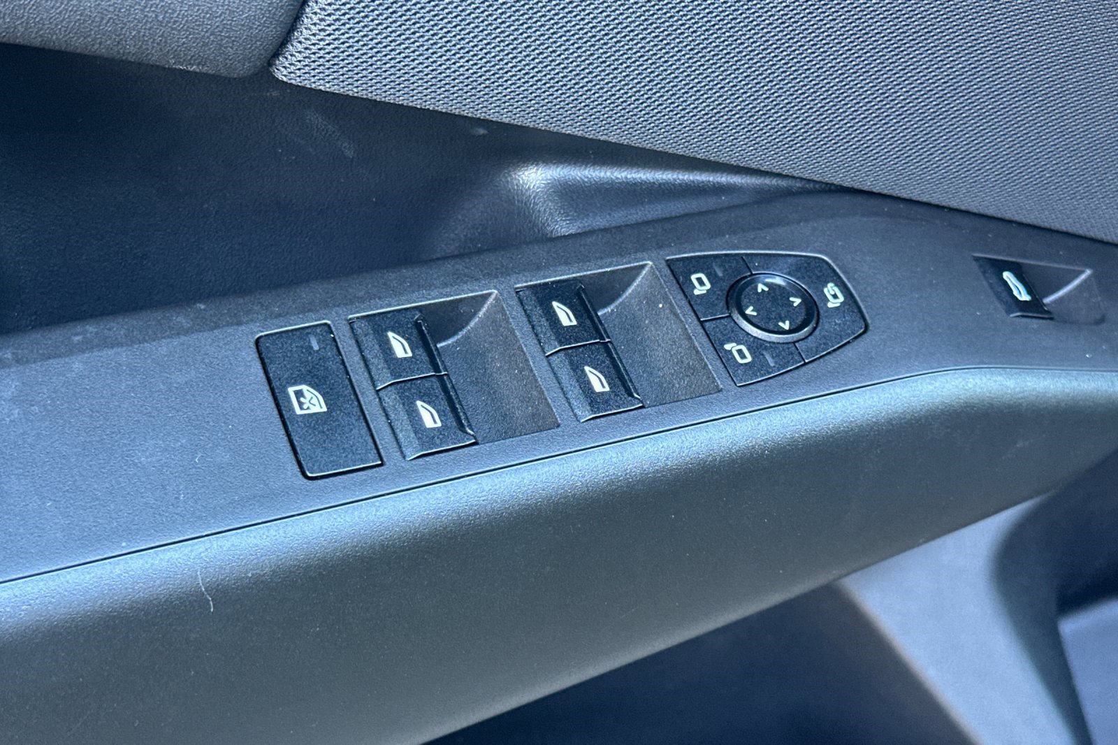 Used 2025 BMW X3 xDrive30i w/ Premium Package image 13