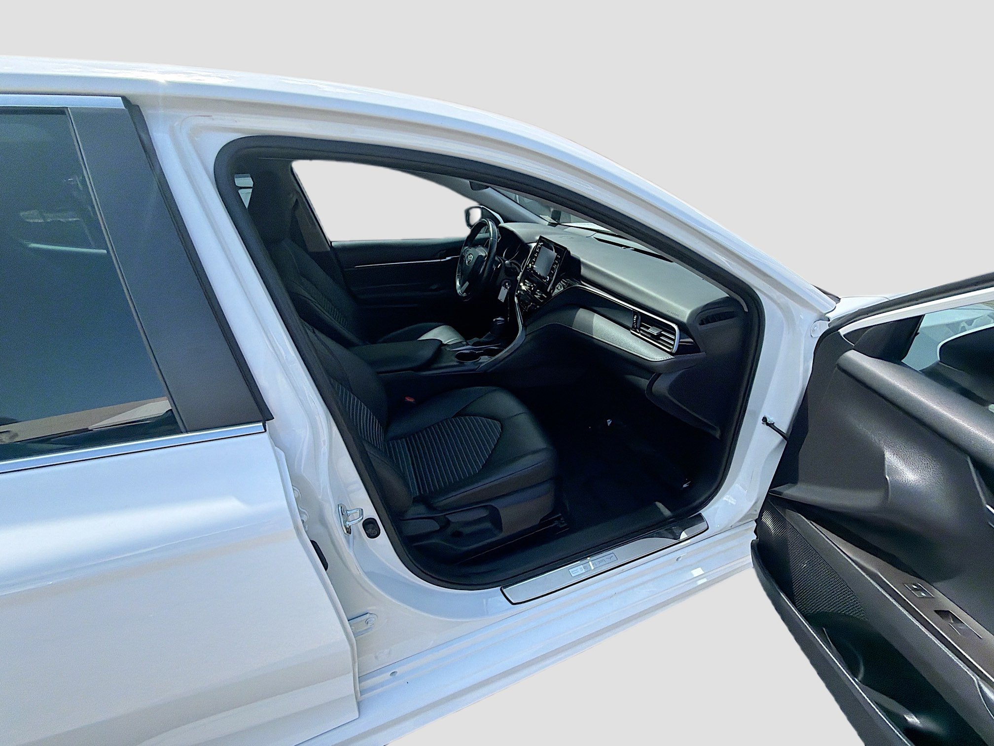 Used 2023 Toyota Camry SE FWD image 30