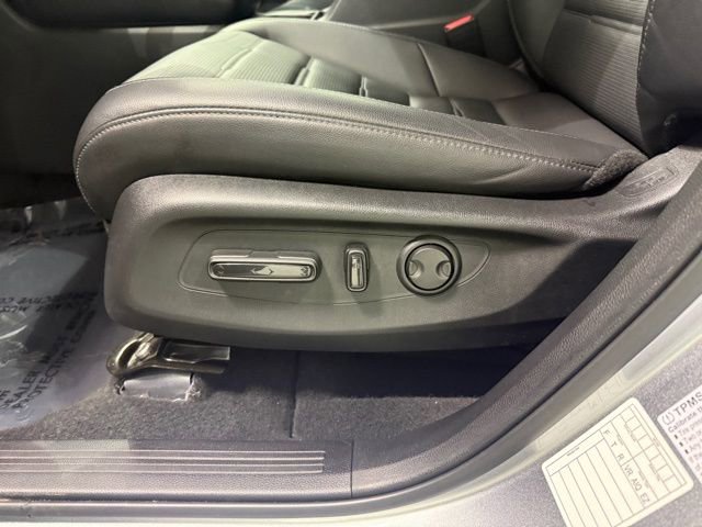 Used 2025 Honda CR-V EX-L image 14