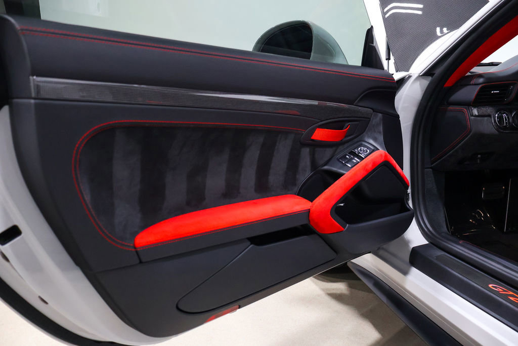 Used 2018 Porsche 911 GT2 RS w/ Weissach Package RWD image 27
