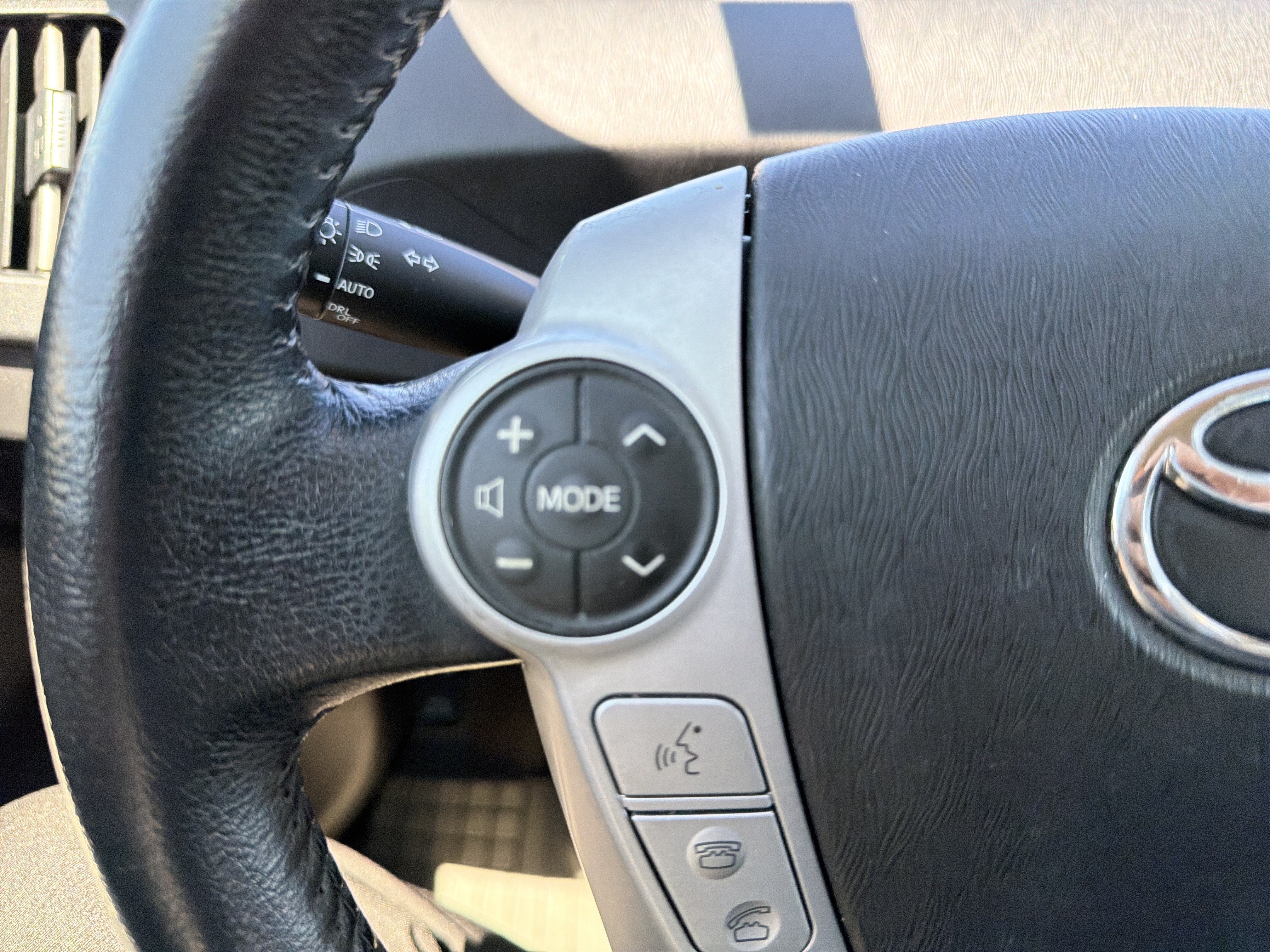 Used 2013 Toyota Prius Four w/ Deluxe Solar Roof Pkg FWD image 28