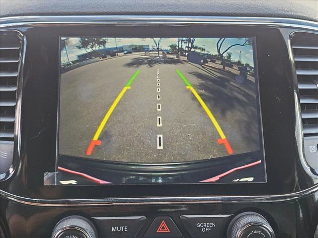 Used 2019 Jeep Grand Cherokee Altitude image 14