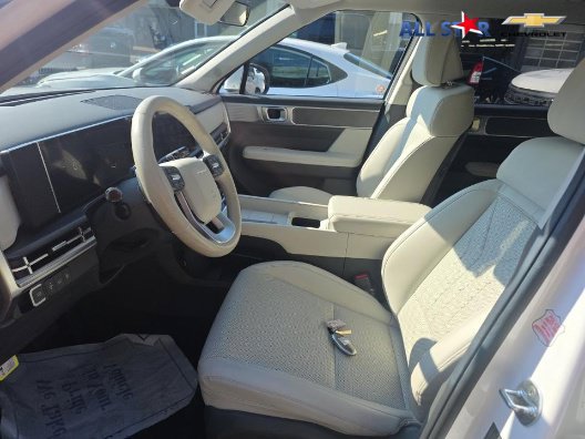 Used 2026 Hyundai Santa Fe SEL FWD image 4