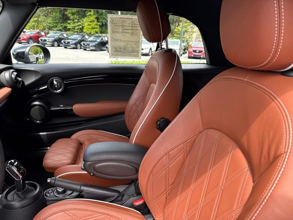 Used 2024 MINI Cooper S w/ Signature Upholstery Package FWD image 15