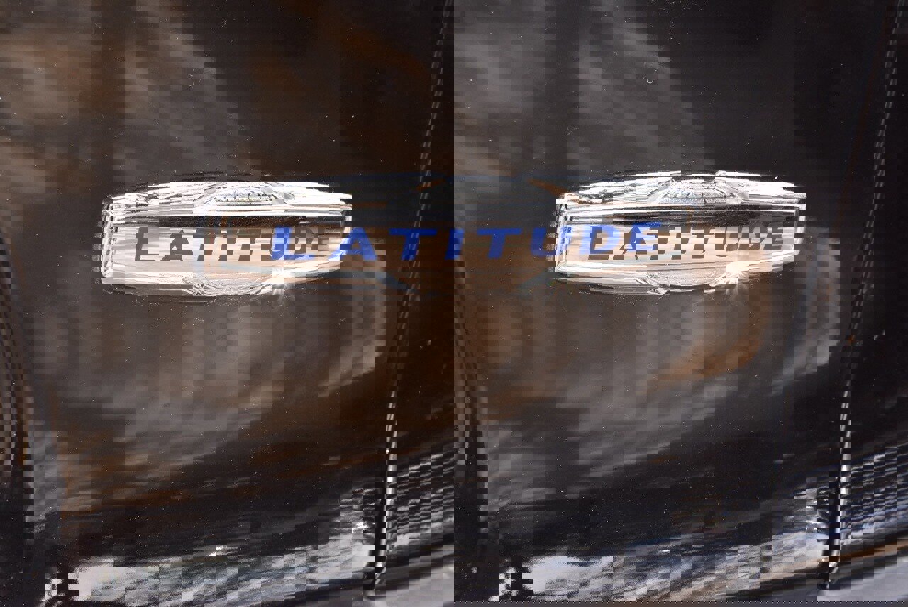 Used 2021 Jeep Cherokee Latitude image 37