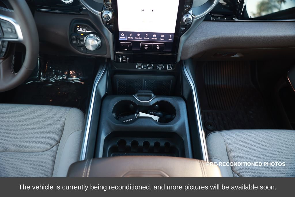 Used 2025 RAM 1500 Laramie image 31