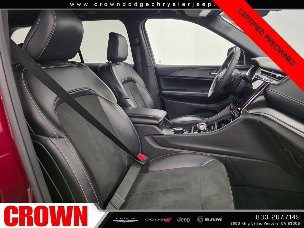 Certified 2025 Jeep Grand Cherokee Altitude AWD/4WD image 14