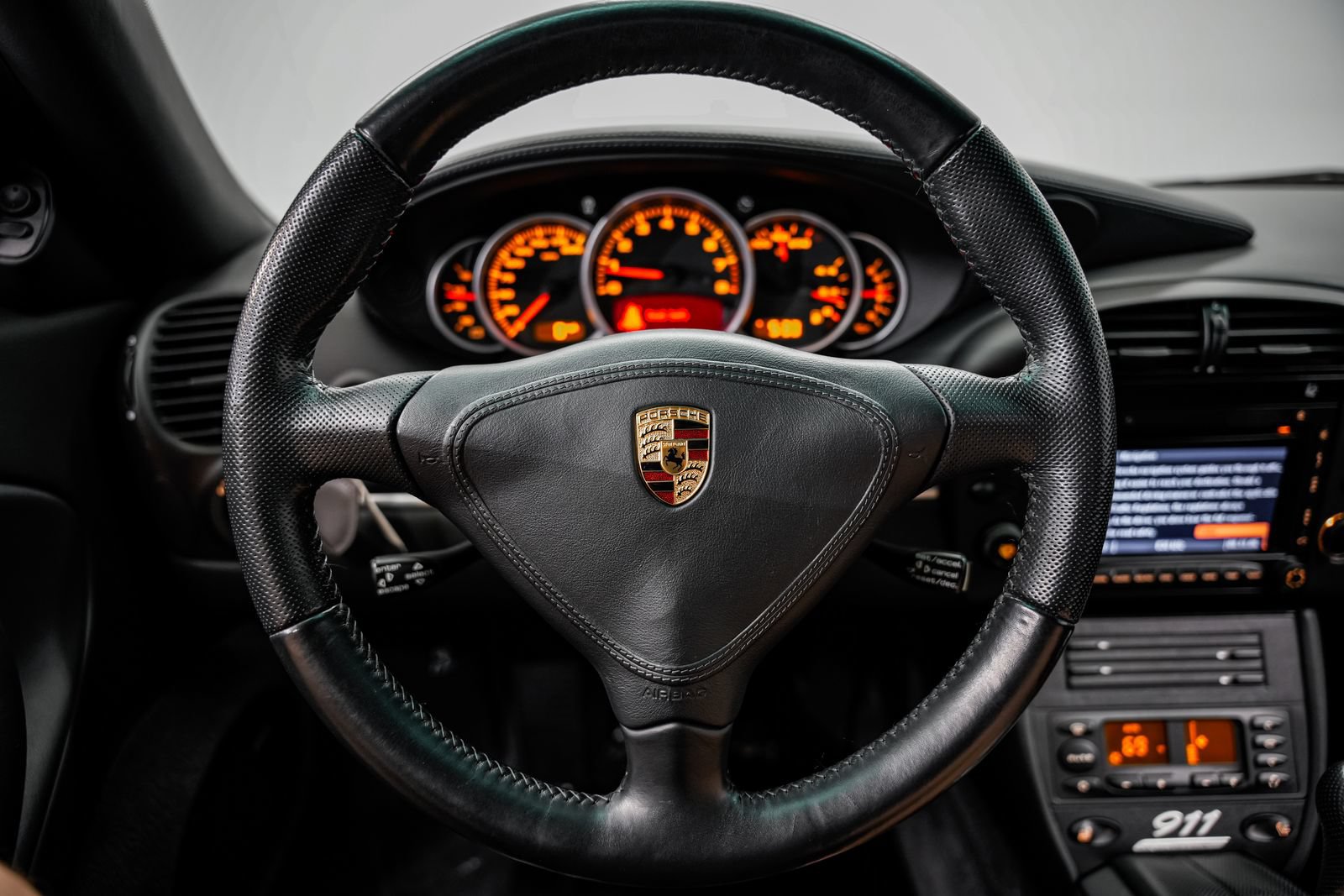 Used 2004 Porsche 911 Carrera RWD image 10