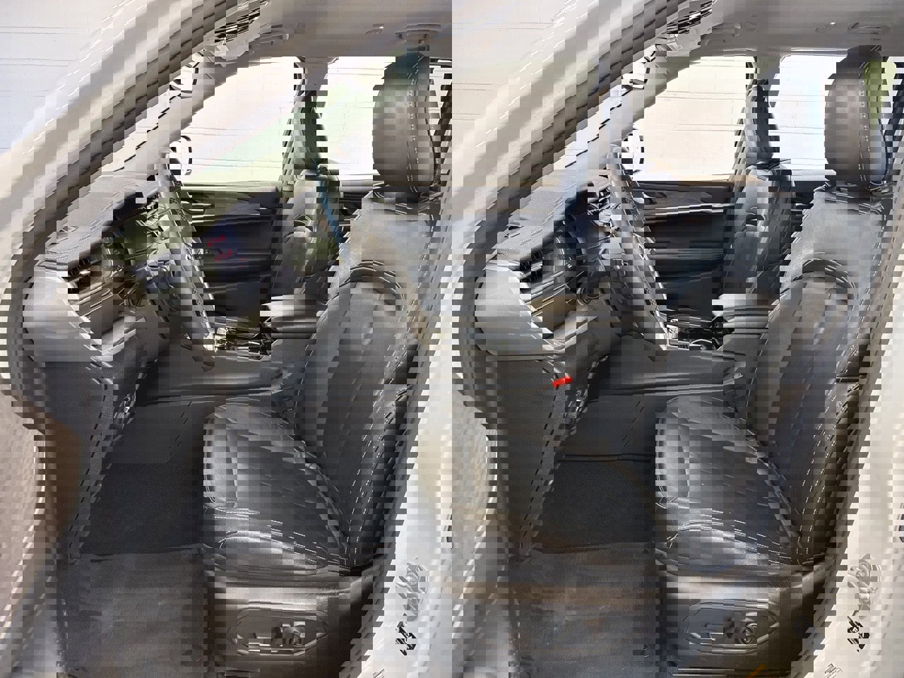 Used 2023 Jeep Grand Cherokee L Limited w/ Black Appearance Package image 15