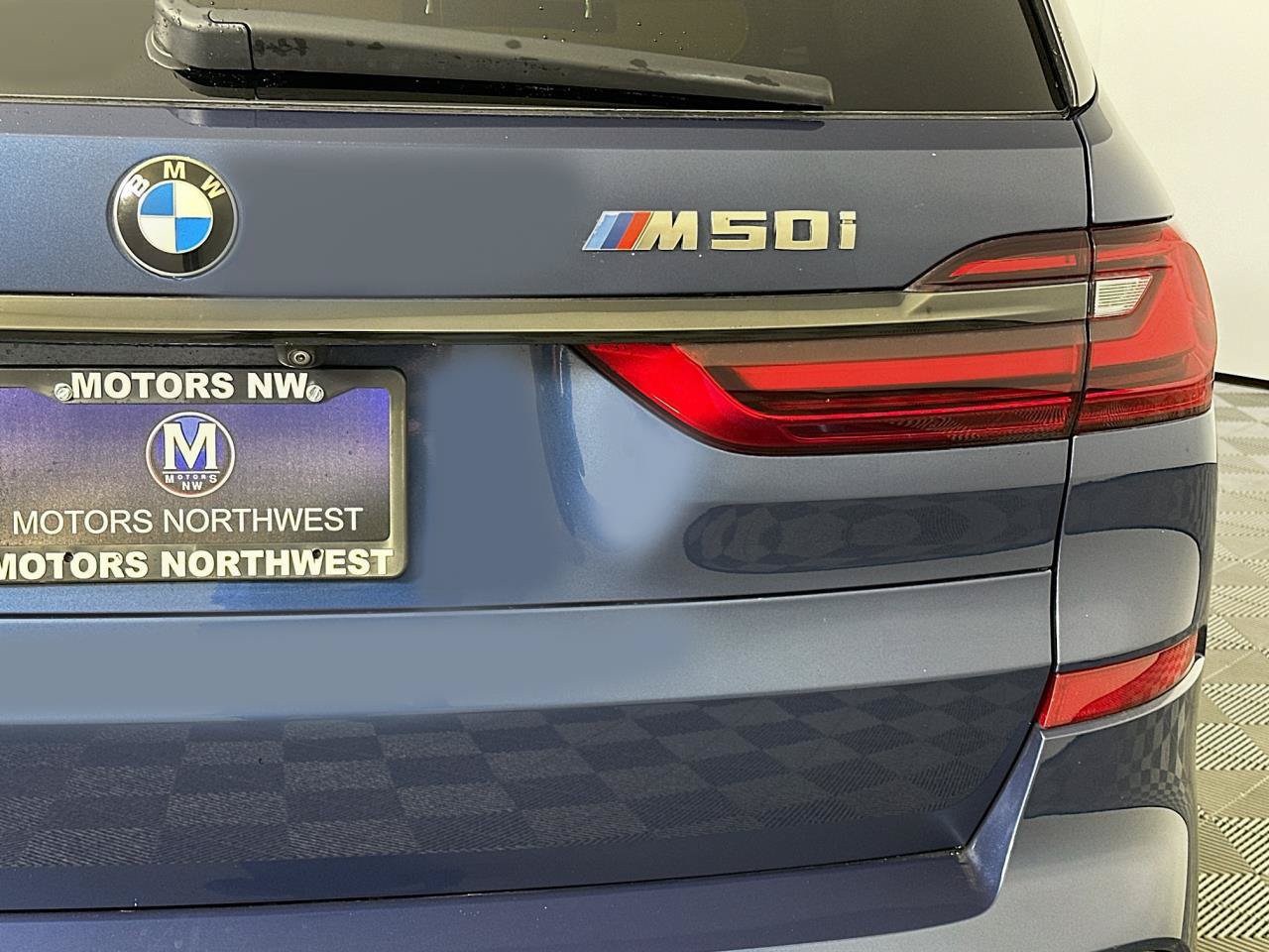 Used 2021 BMW X7 M50i w/ Executive Package AWD/4WD image 25