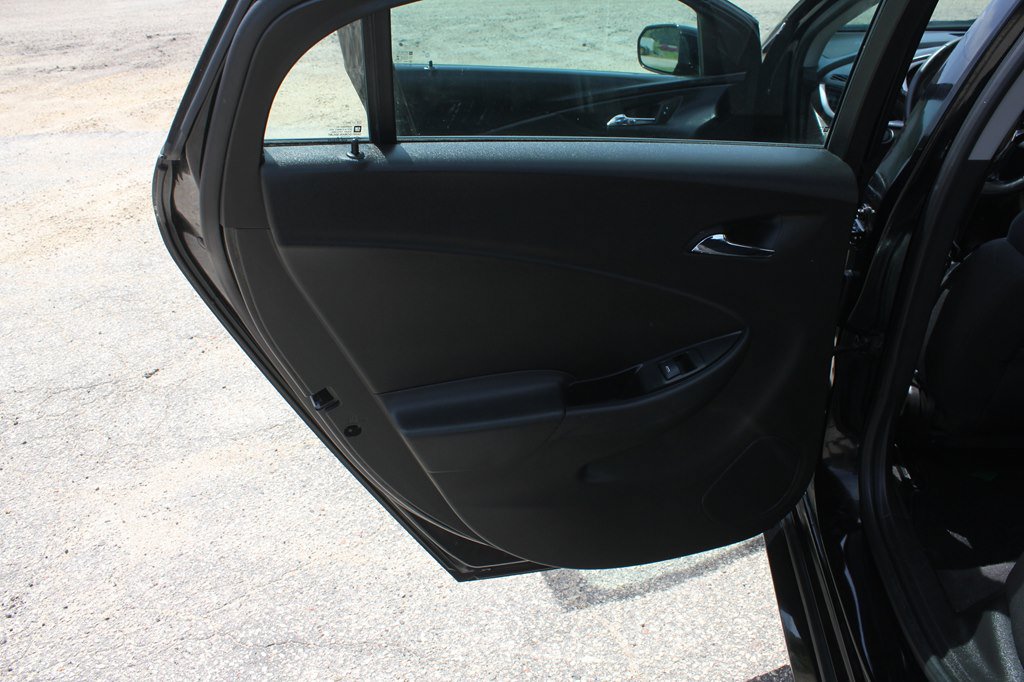 Used 2017 Chevrolet Volt LT w/ Comfort Package FWD image 37
