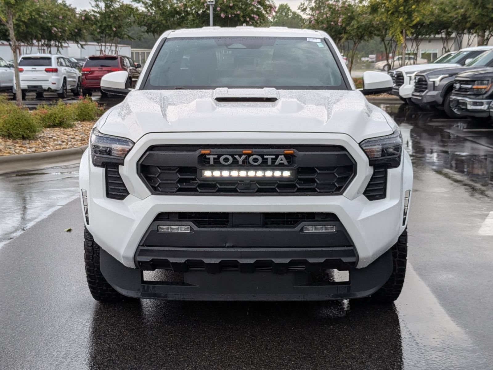 Used 2024 Toyota Tacoma TRD Sport AWD/4WD image 8
