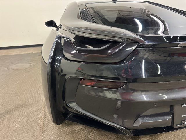 Used 2015 BMW i8 image 10