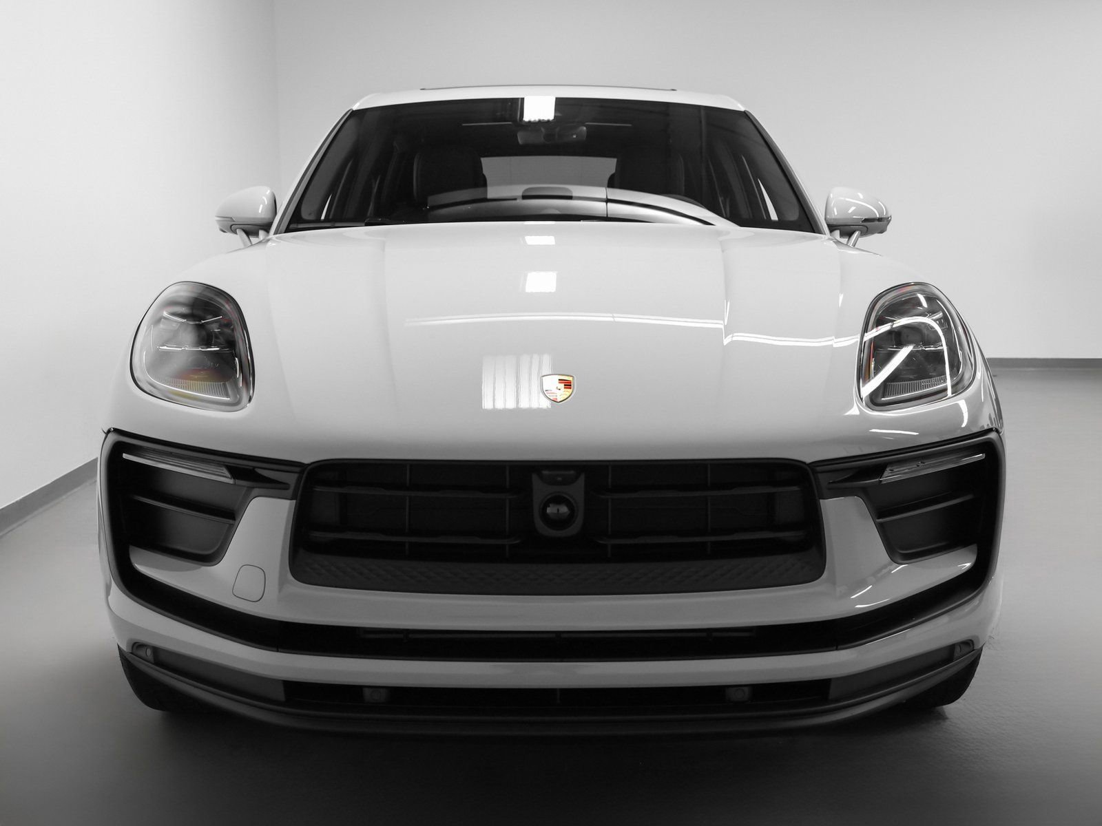 New 2026 Porsche Macan image 8