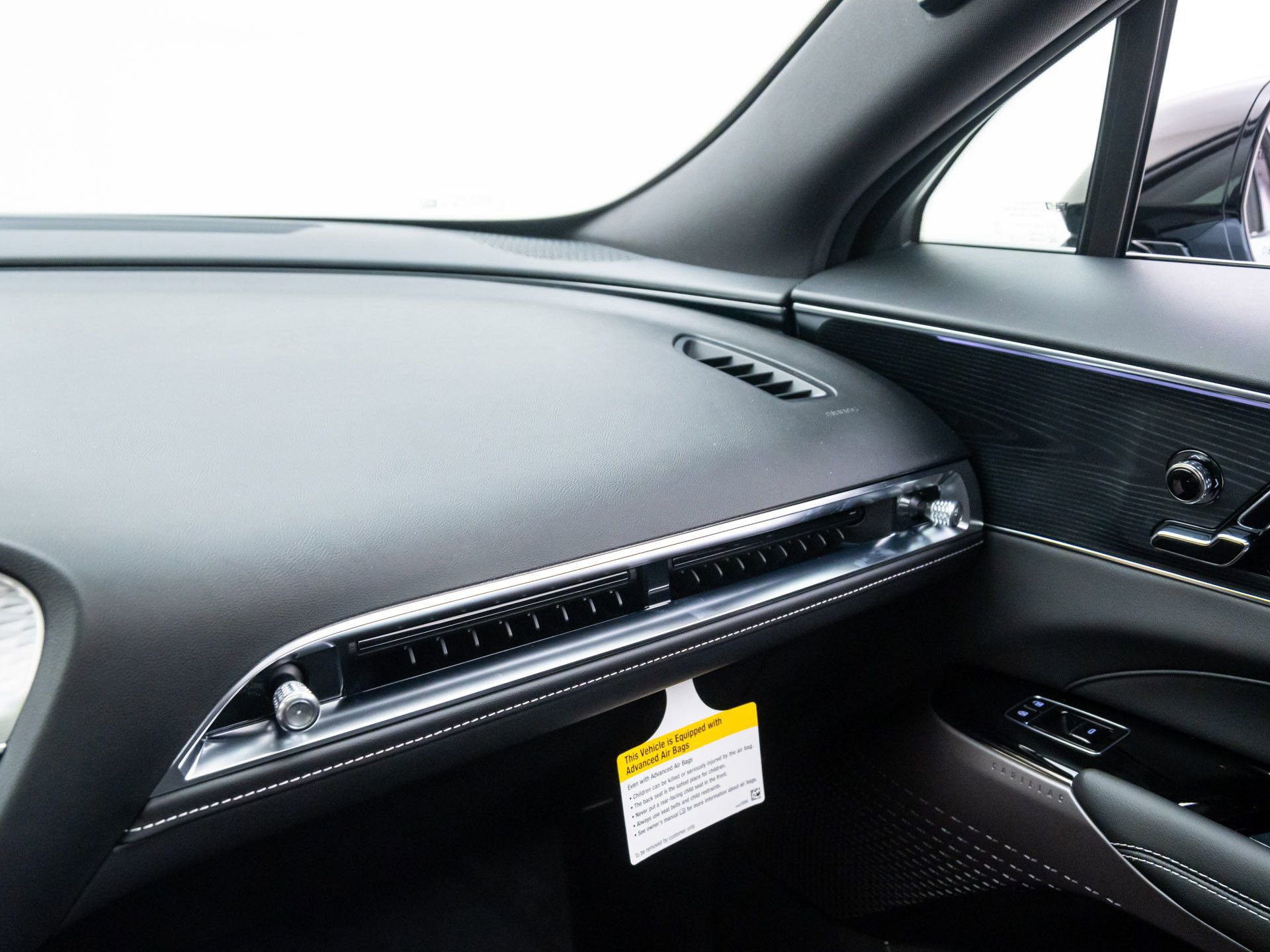 New 2026 Cadillac Lyriq Sport image 28