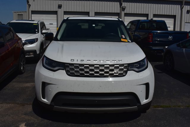 Used 2024 Land Rover Discovery S AWD/4WD image 2