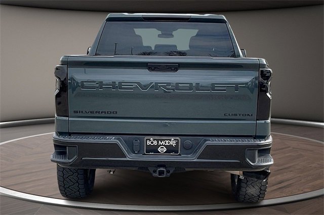 Used 2025 Chevrolet Silverado 1500 Custom Trail Boss w/ Turbomax Blackout Package image 4