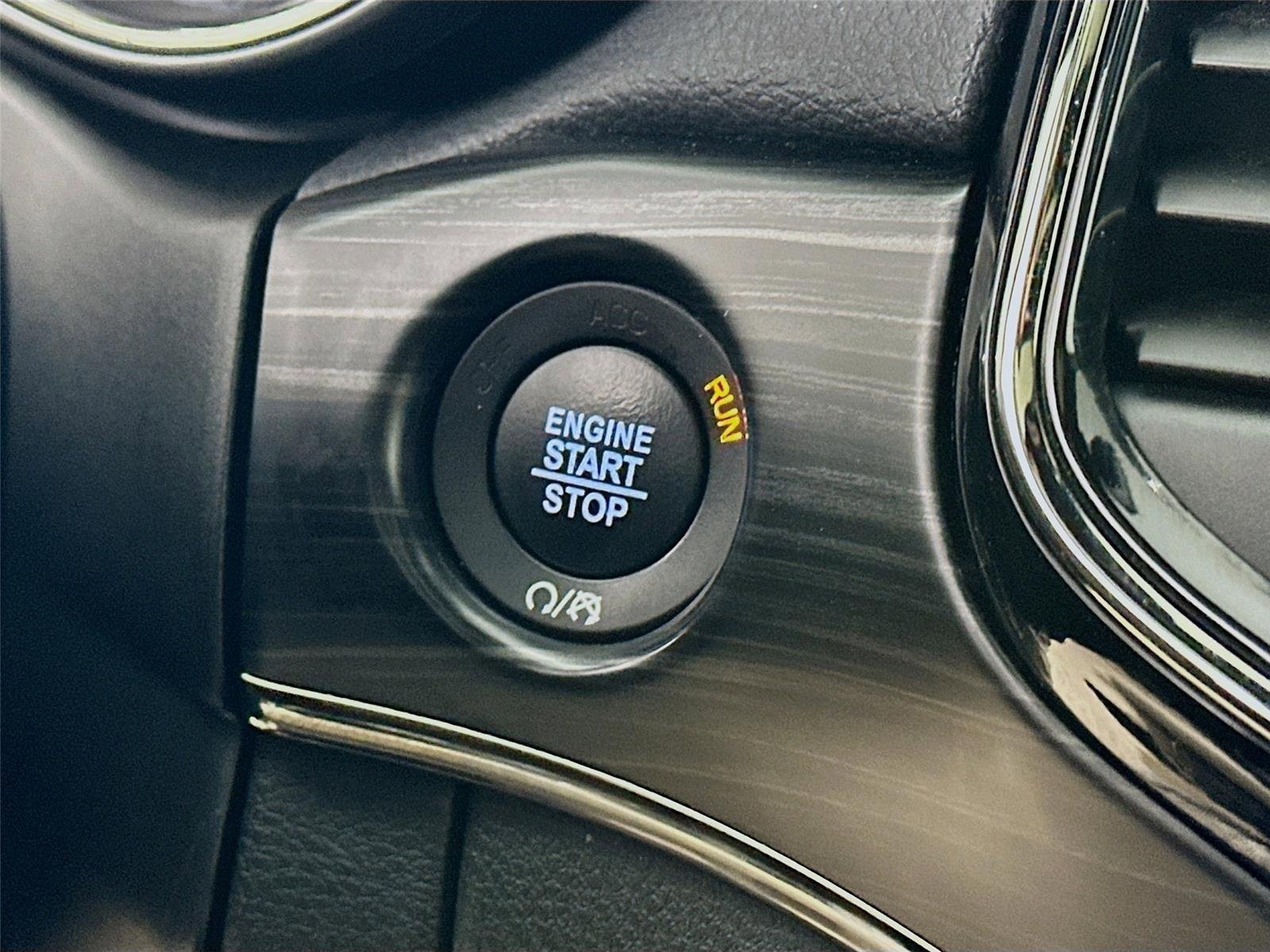 Used 2020 Jeep Grand Cherokee Limited X image 17