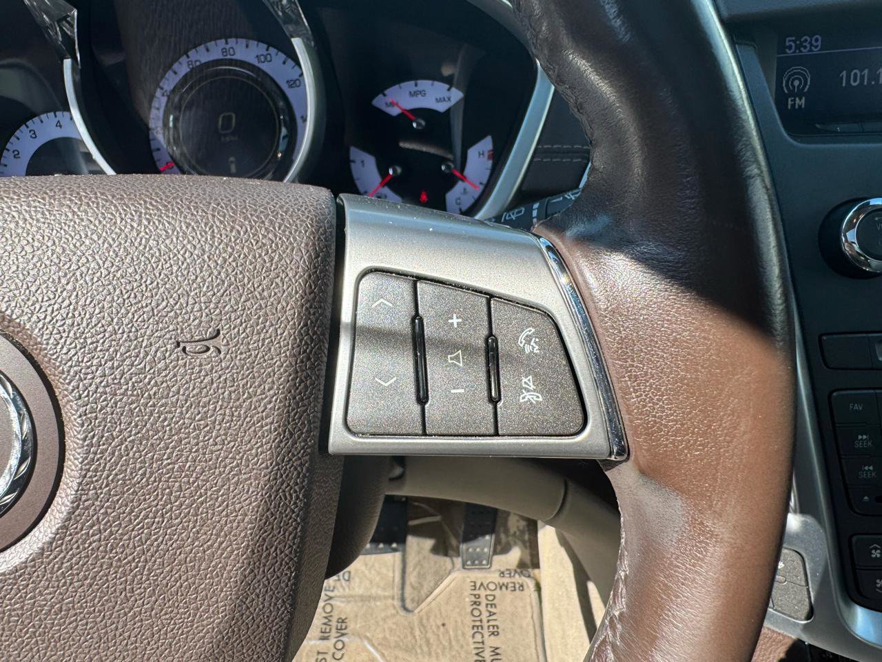 Used 2011 Cadillac SRX Luxury FWD image 29