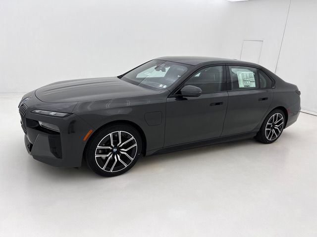 New 2026 BMW 750e xDrive w/ Executive Package AWD/4WD image 2