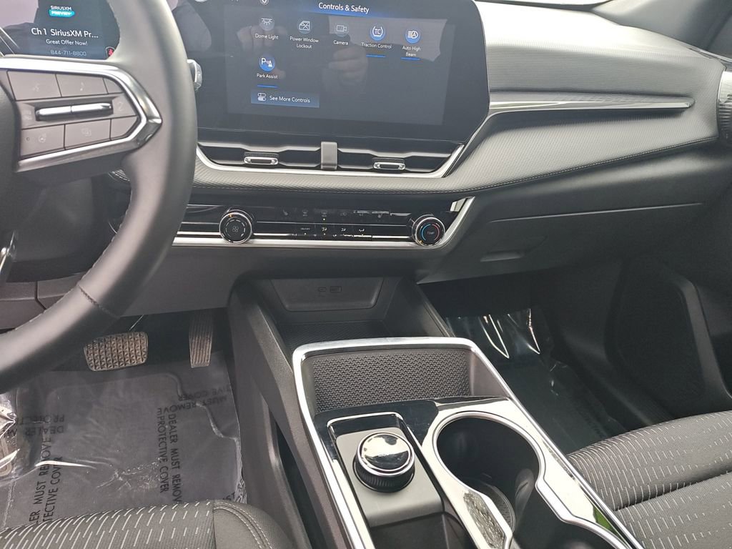 Used 2026 Chevrolet Equinox LT image 11