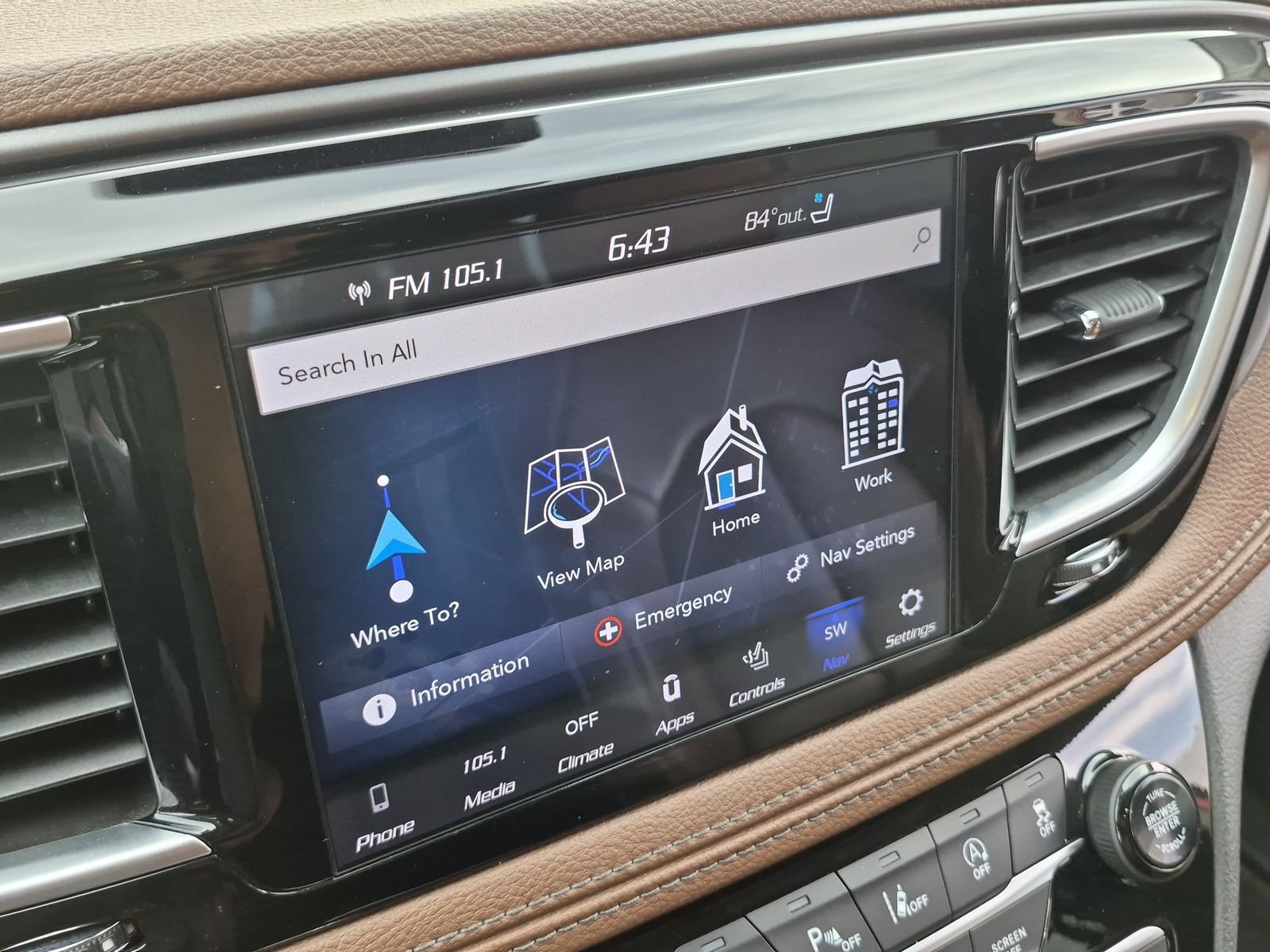 Used 2019 Chrysler Pacifica Limited w/ Tire & Wheel Group FWD image 24