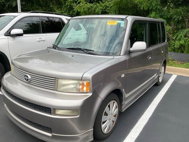 Used 2005 Scion xB FWD image 10