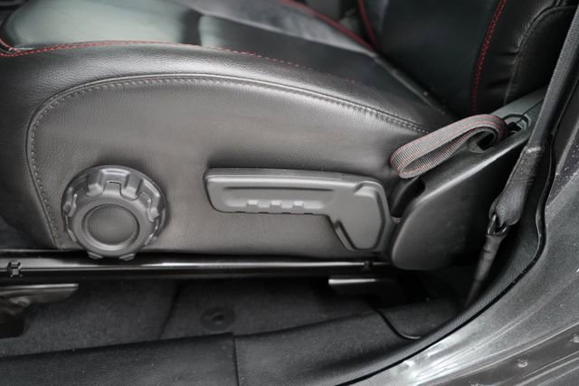 Used 2018 Jeep Wrangler Unlimited Rubicon w/ Dual Top Group image 12