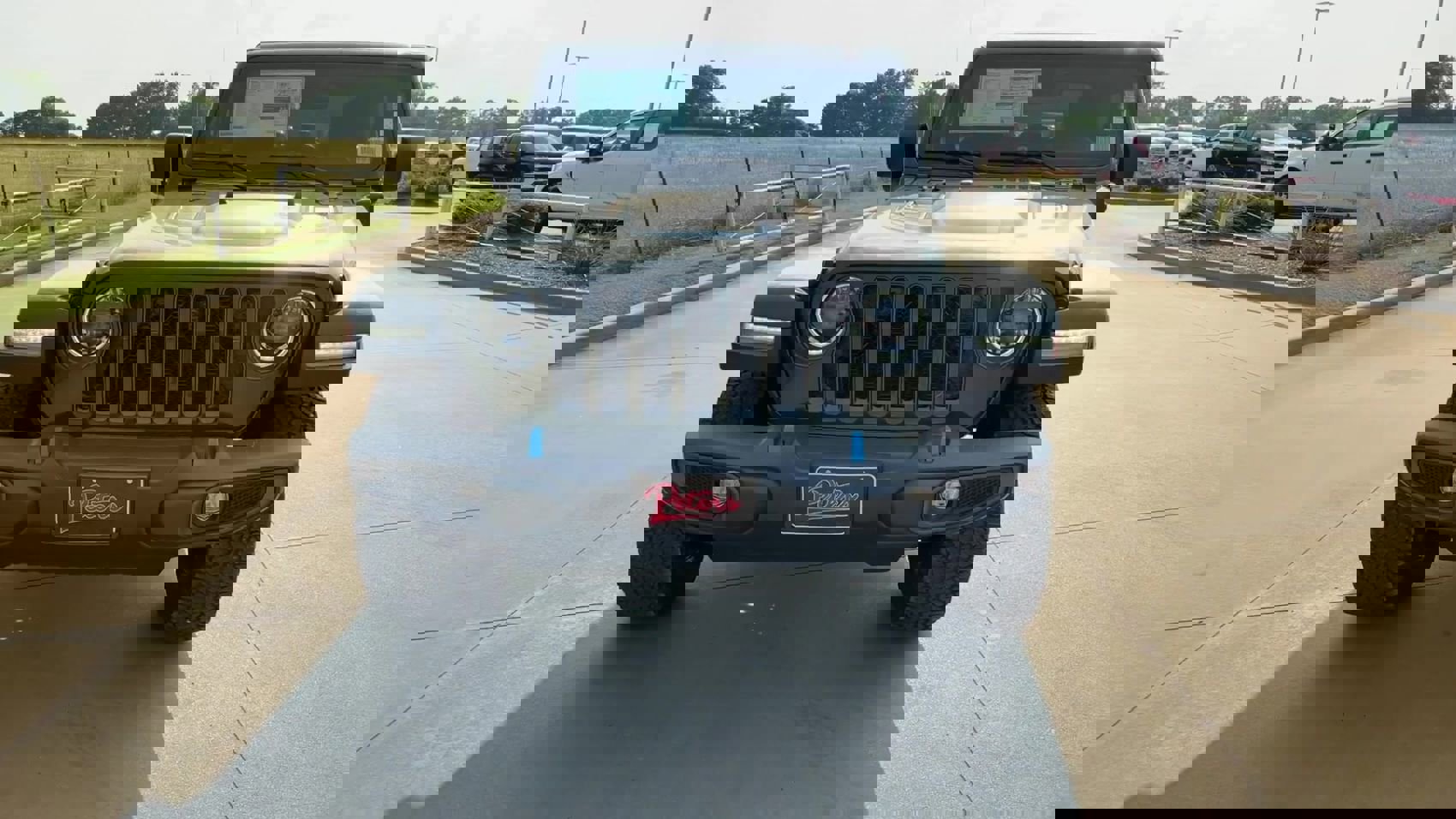 New 2023 Jeep Wrangler Unlimited Rubicon 4xe w/ Cold Weather Group image 3