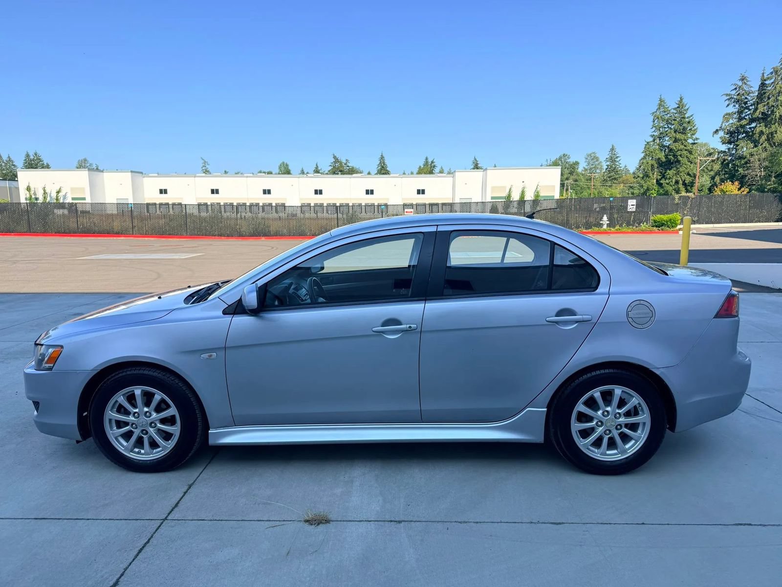 Used 2012 Mitsubishi Lancer ES FWD image 2