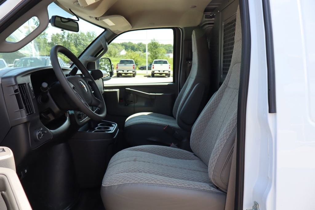 New 2025 Chevrolet Express 2500 w/ Driver Convenience Package image 7