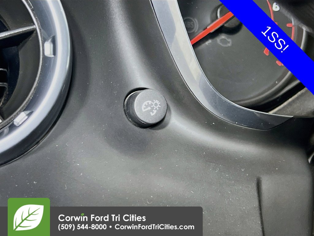 Used 2017 Chevrolet Camaro SS RWD image 18