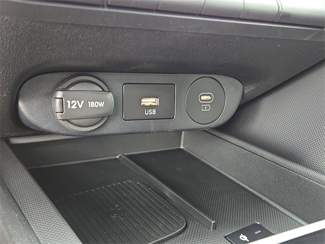 New 2025 Hyundai Elantra SEL image 14