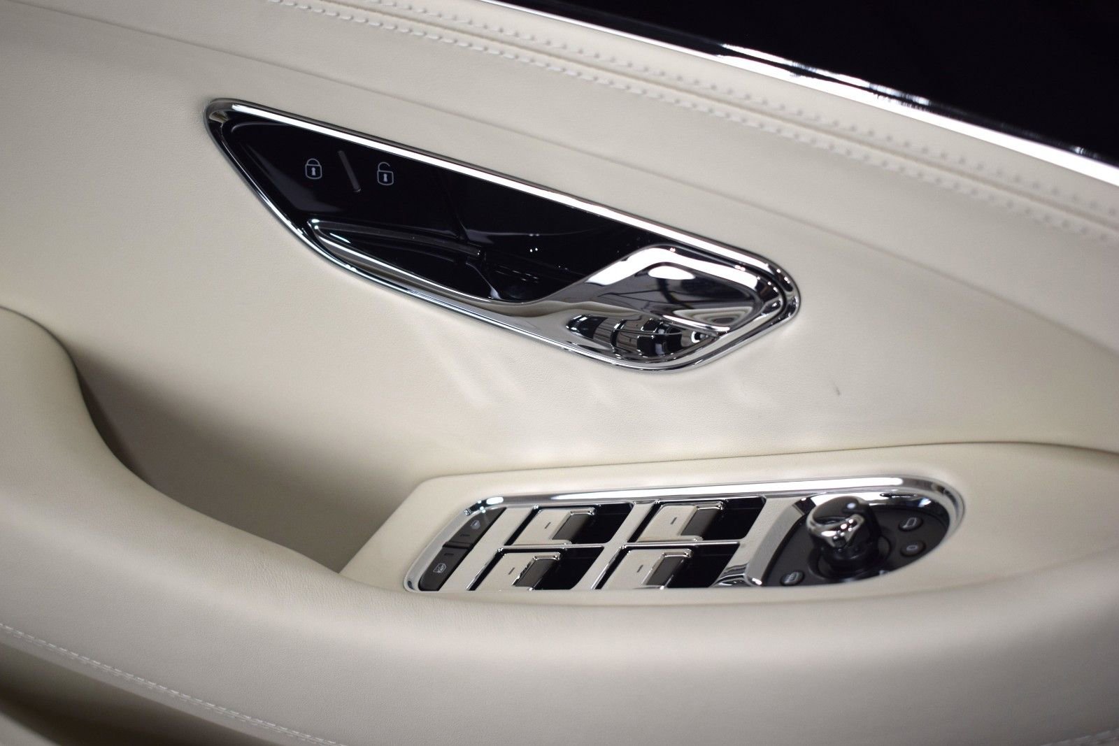 New 2025 Bentley Continental GTC AWD/4WD image 38