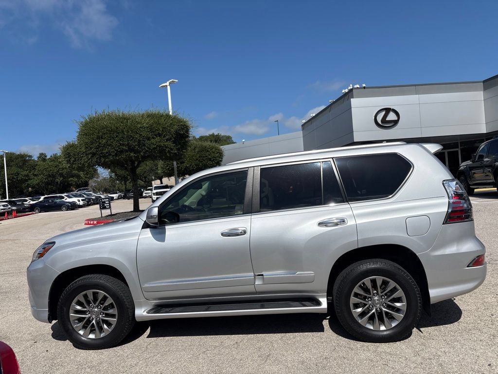 Used 2015 Lexus GX 460 Luxury AWD/4WD image 2