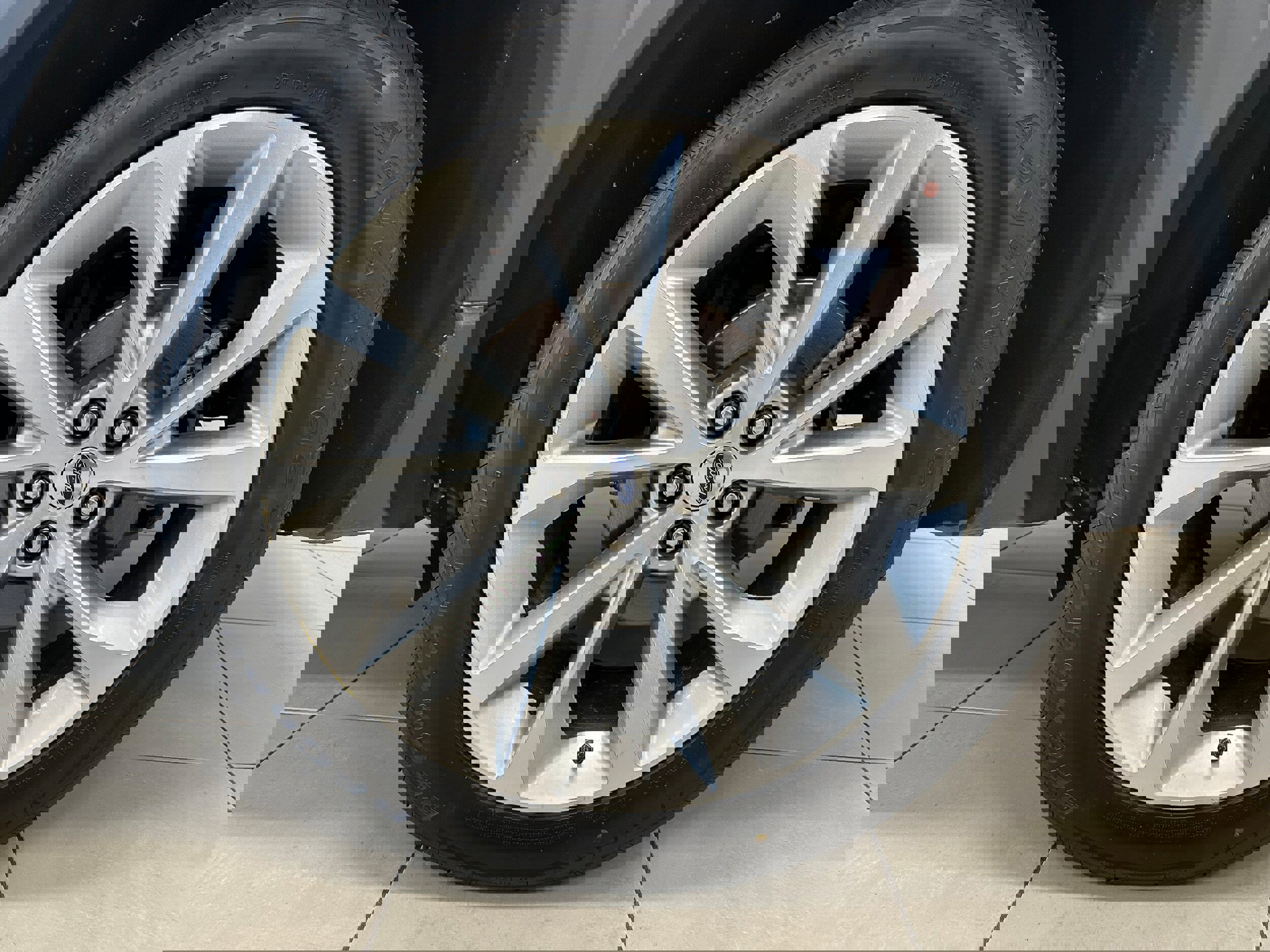 Used 2022 Ford Explorer Platinum w/ Equipment Group 601A image 8