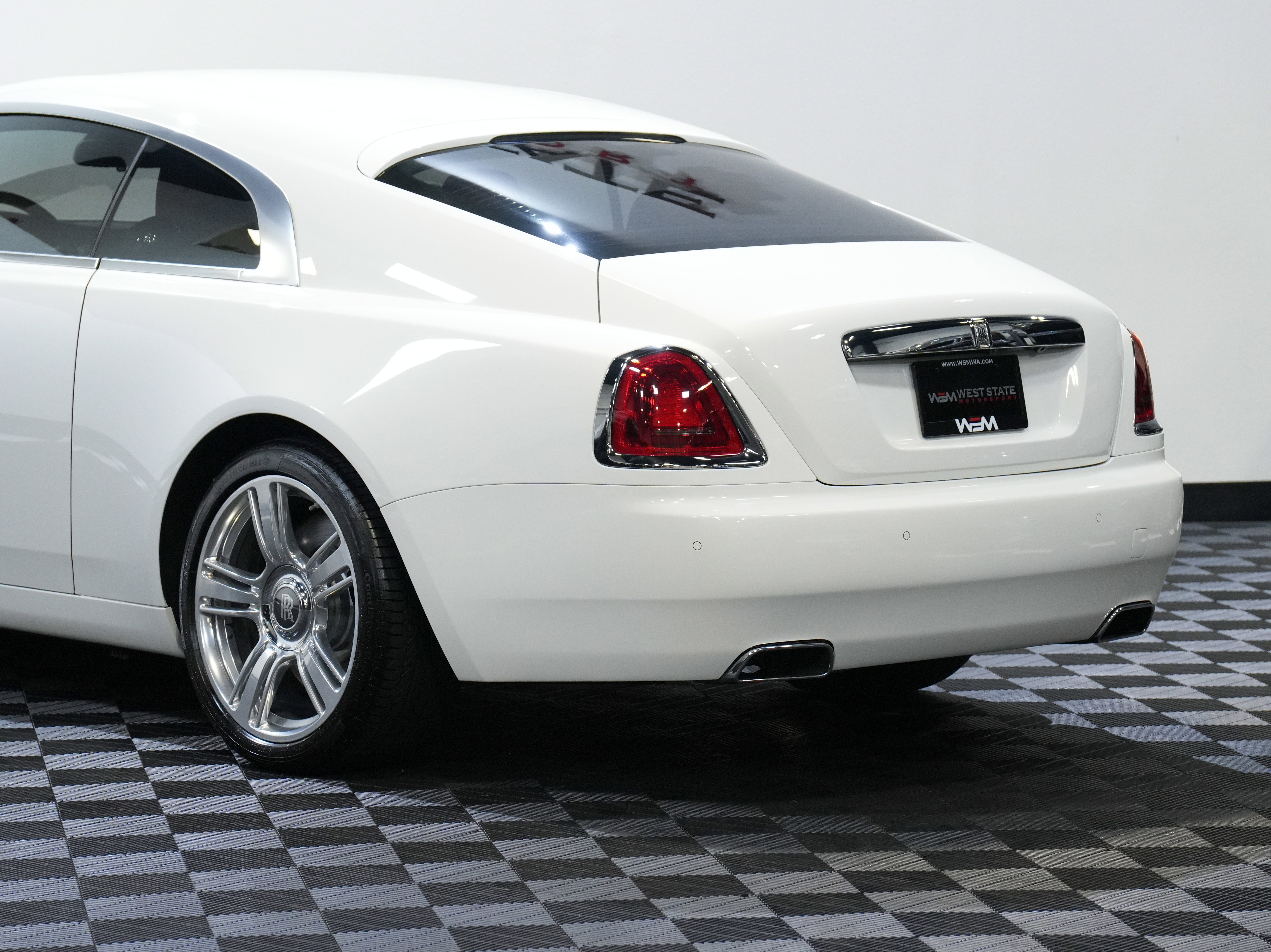 Used 2016 Rolls-Royce Wraith COUPE 2D image 17