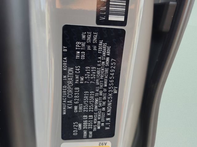 Used 2025 Kia Carnival EX FWD image 48