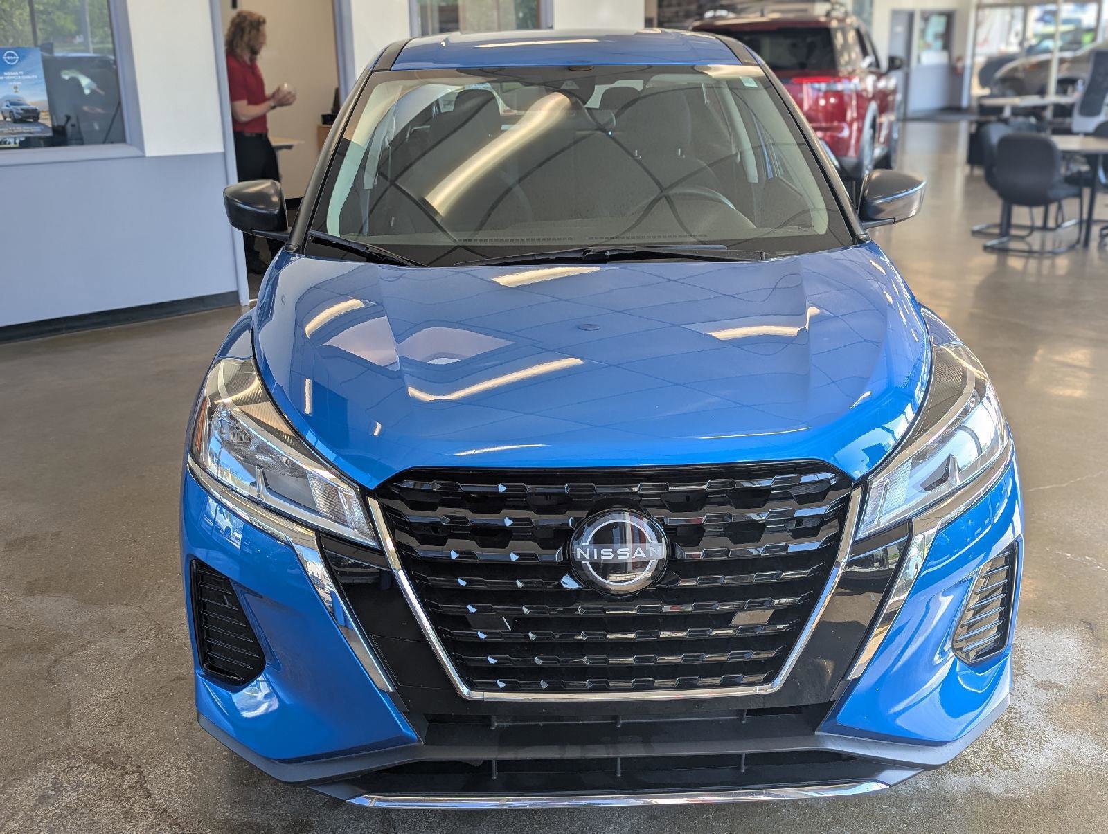 Used 2024 Nissan Kicks S image 3