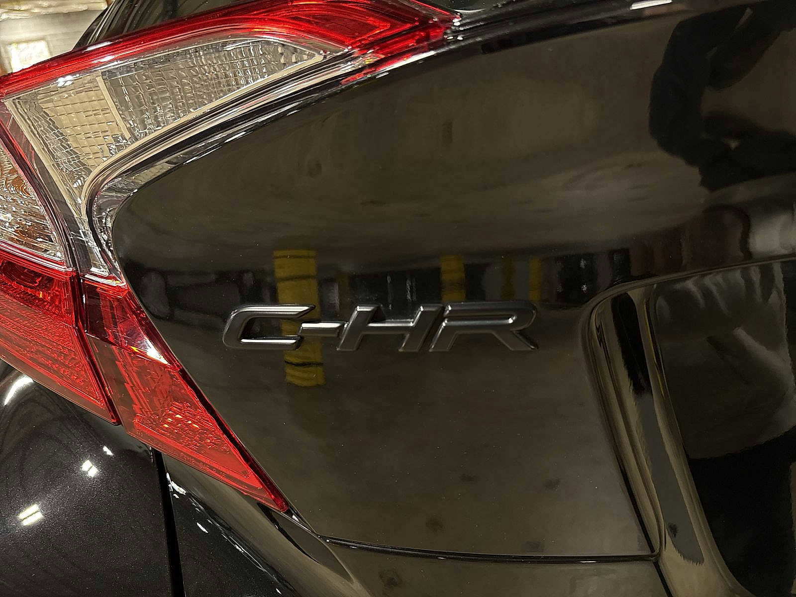 Used 2021 Toyota C-HR LE image 30